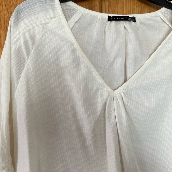 Women’s Top - Picture 9 of 9